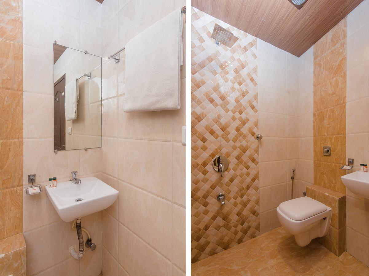 Hotel Sai Comforts Bapane Екстер'єр фото