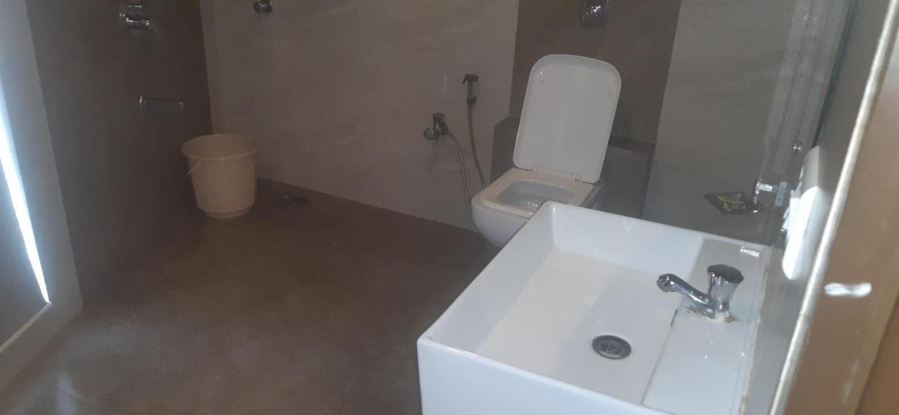 Hotel Sai Comforts Bapane Екстер'єр фото
